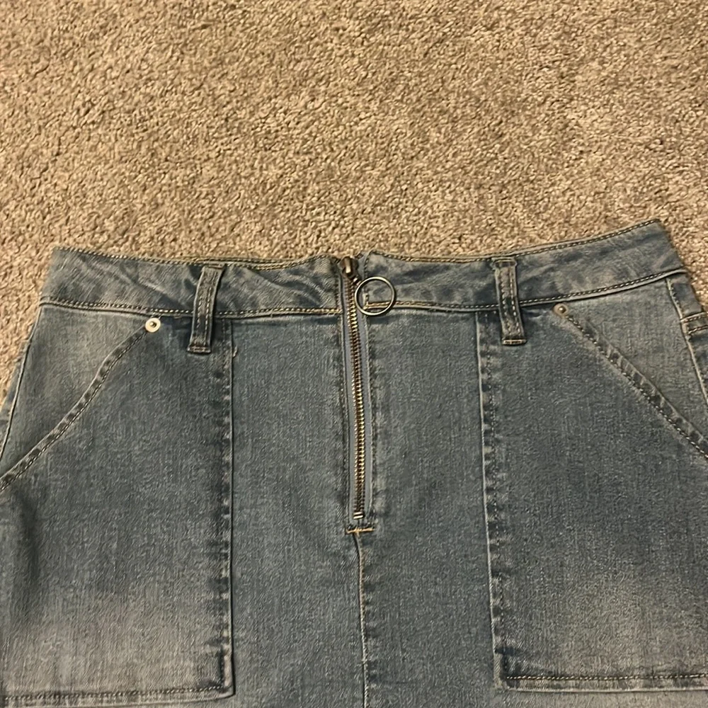 BlueSpice Jean Skirt - Picture 2 of 4